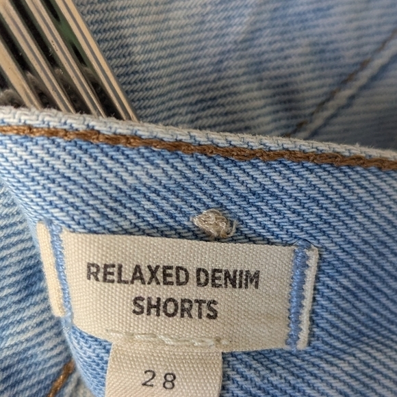 Madewell Relaxed Denim Shorts Light Wash Cutoffs Size 28 Button Fly - Picture 10 of 14